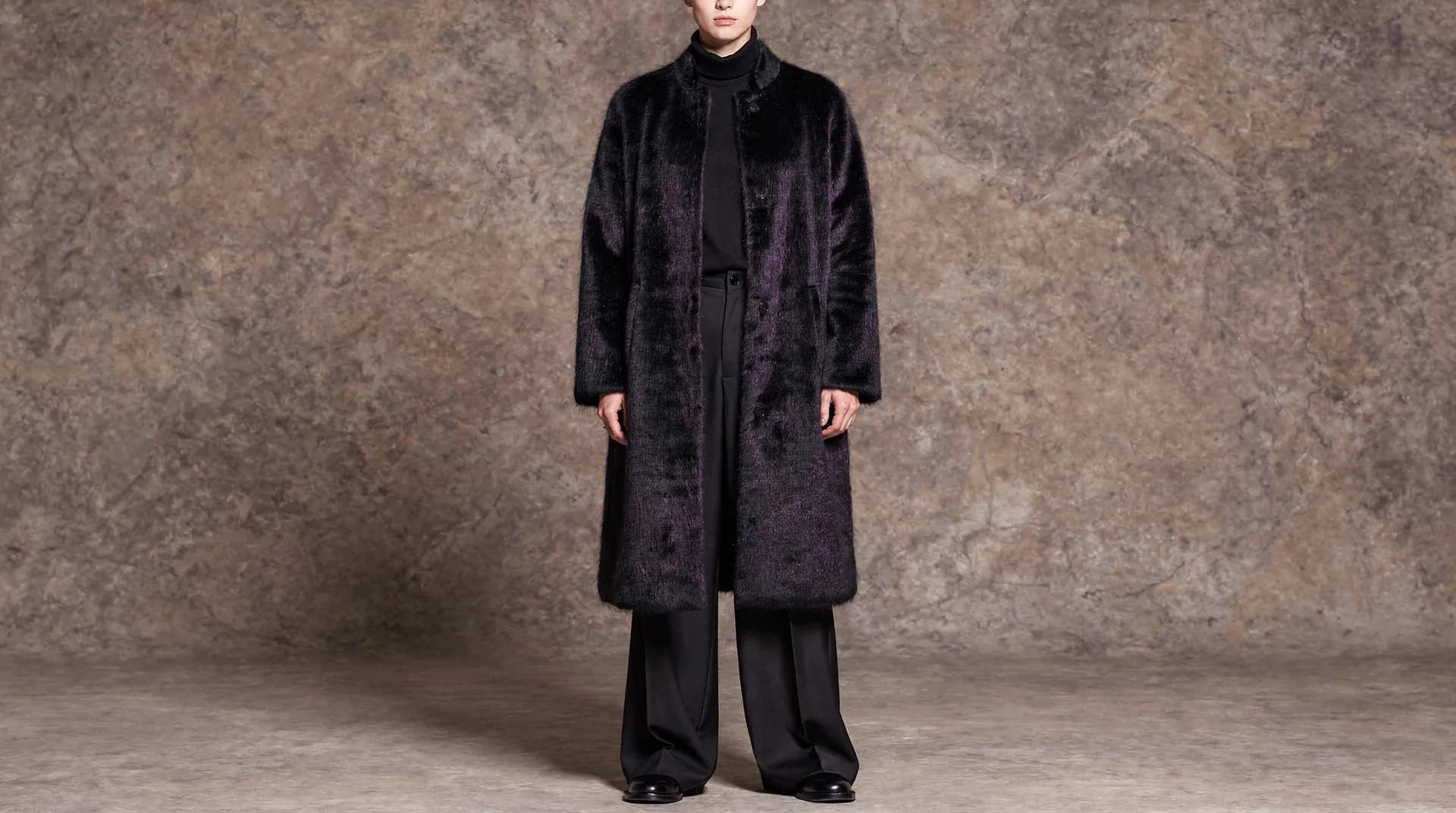 Look 03: Cocoon coat in Noir Pile